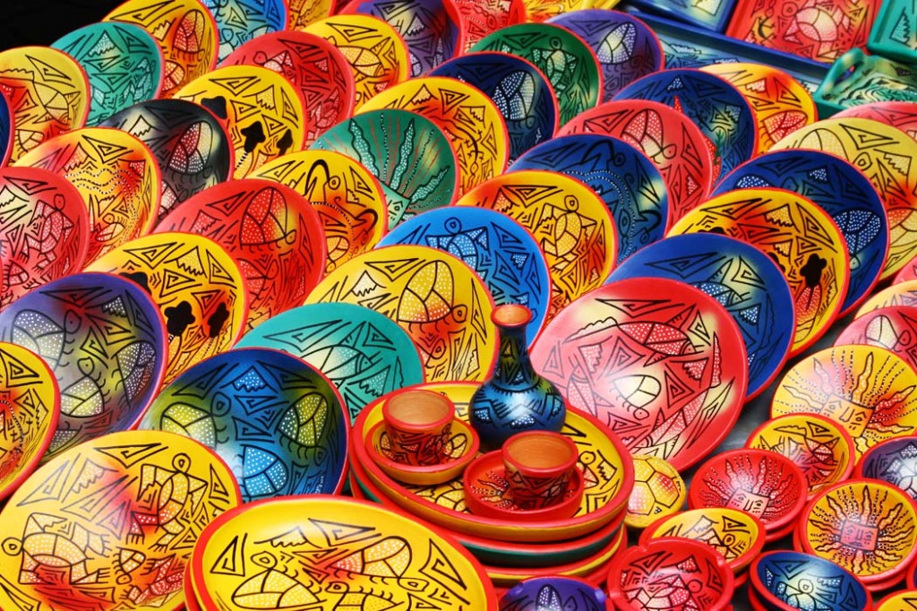 Bowls in Otavalo Market, Ecuador jigsaw puzzle in Пазл дня puzzles on TheJigsawPuzzles.com