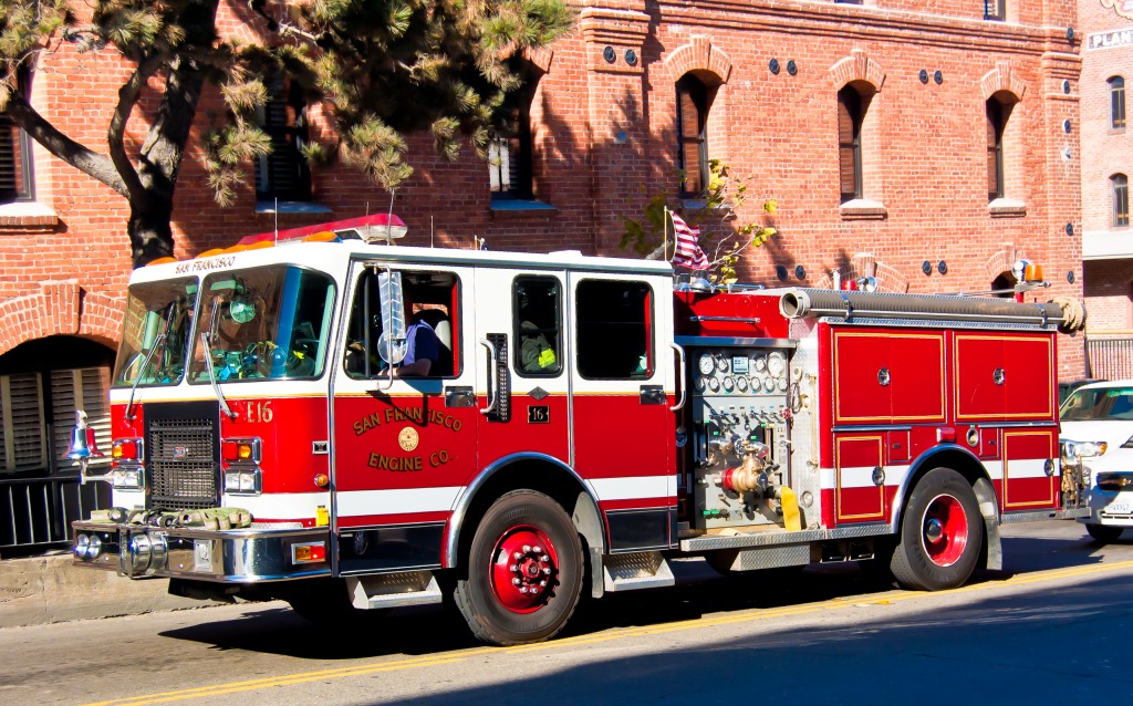 San-Francisco Fire Truck jigsaw puzzle in Cars & Bikes puzzles on TheJigsawPuzzles.com