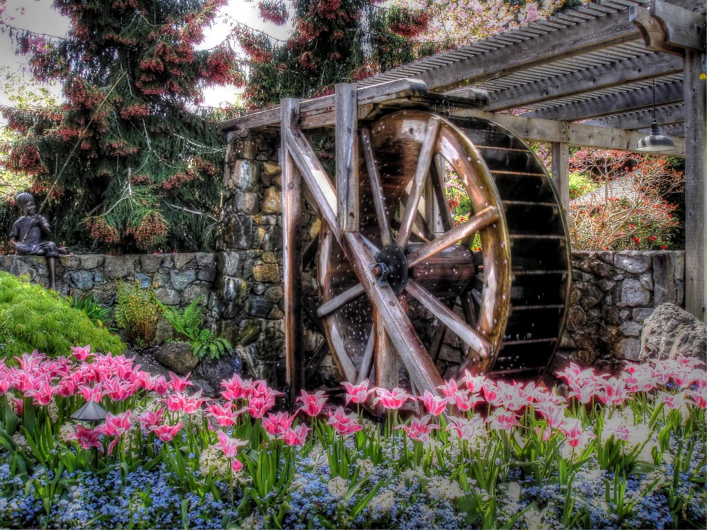Водяное колесо возле старой церкви jigsaw puzzle in Цветы puzzles on TheJigsawPuzzles.com