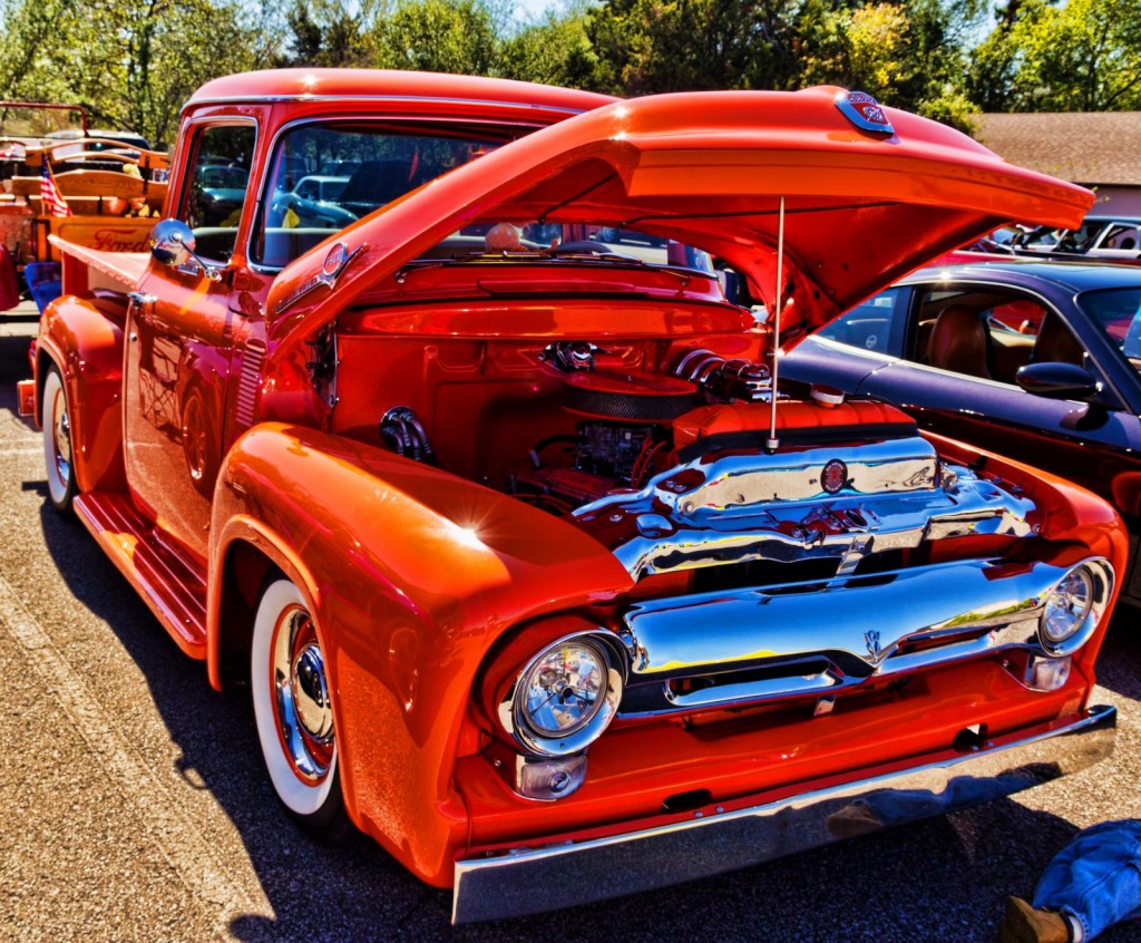 Ford F100 Pickup Orange jigsaw puzzle in Voitures et Motos puzzles on TheJigsawPuzzles.com