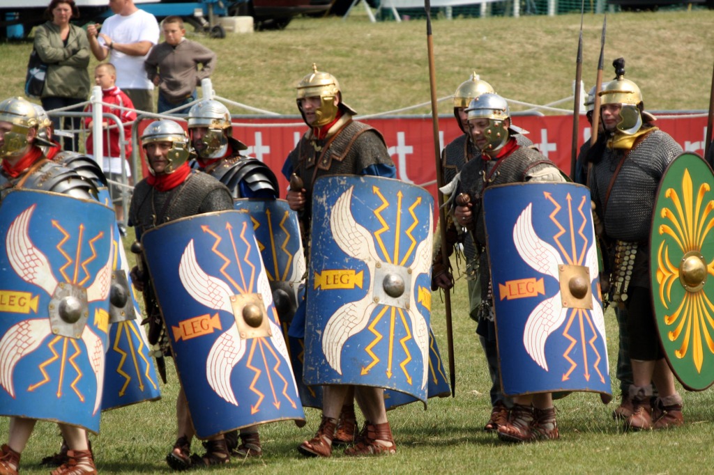 Roman legionnaires jigsaw puzzle in People puzzles on TheJigsawPuzzles.com