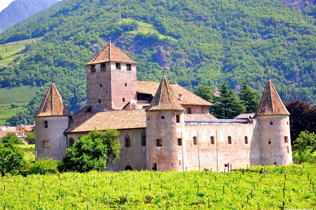 Maretsch Castle, South Tyrol, Italy jigsaw puzzle in Castles puzzles on TheJigsawPuzzles.com