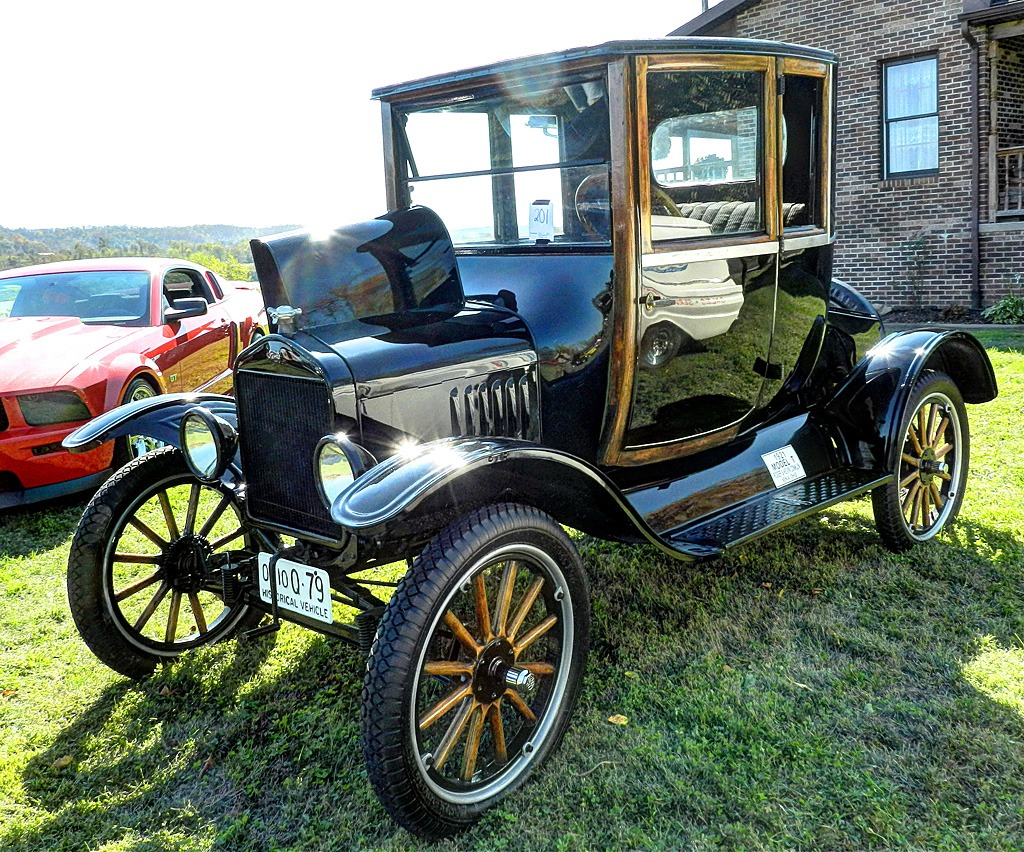 1921 Ford Modelo T jigsaw puzzle in Carros & Motos puzzles on TheJigsawPuzzles.com