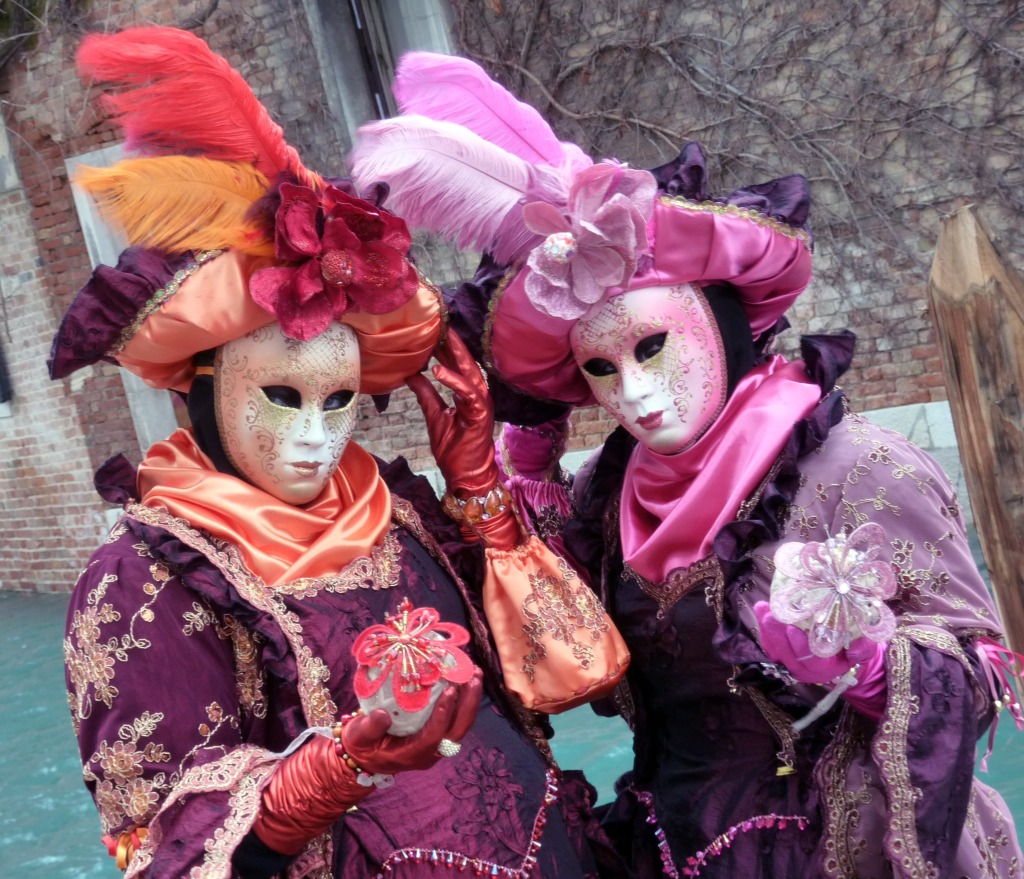 Colorful Ladies, Carnival of Venice jigsaw puzzle in People puzzles on TheJigsawPuzzles.com