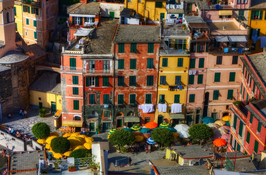 Vernazza, Cinque Terre, Italien jigsaw puzzle in Straßenansicht puzzles on TheJigsawPuzzles.com