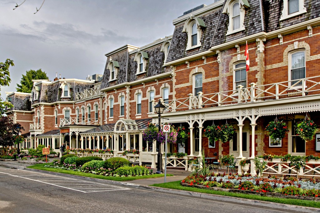 Hotel in Niagara On The Lake, Canada jigsaw puzzle in Street View puzzles on TheJigsawPuzzles.com