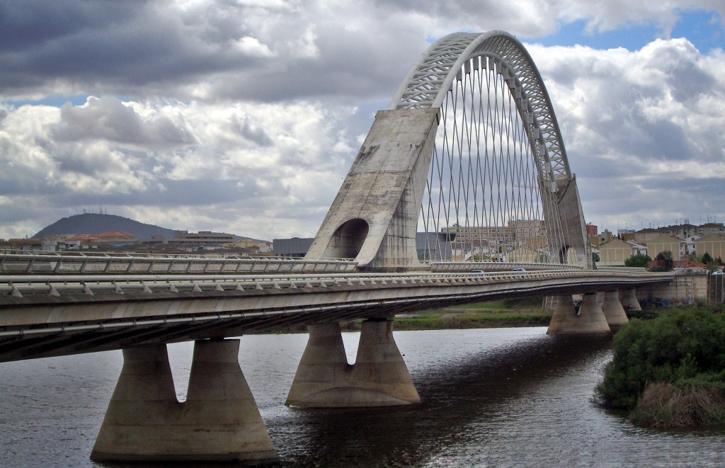 Puente de Lusitania, Spain jigsaw puzzle in Bridges puzzles on TheJigsawPuzzles.com
