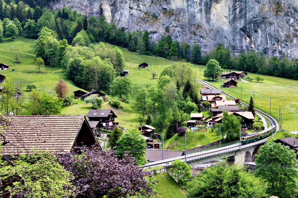 Passage de montagne à Interlaken, Suisse jigsaw puzzle in Ponts puzzles on TheJigsawPuzzles.com