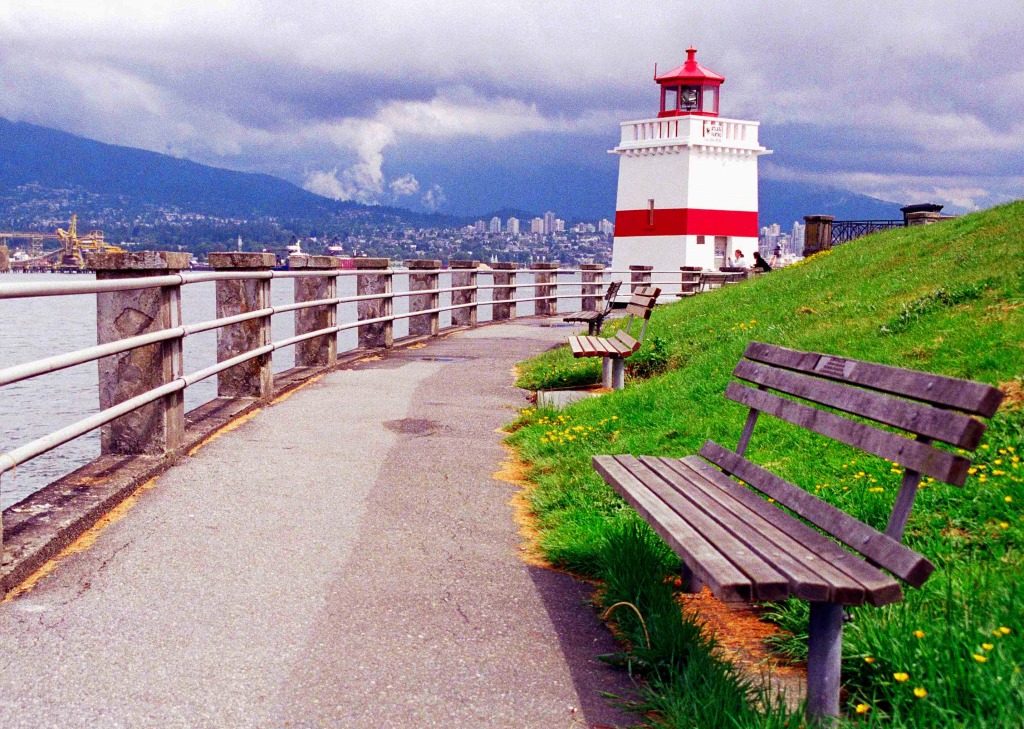Stanley Park's Brockton Lighthouse jigsaw puzzle in Great Sightings puzzles on TheJigsawPuzzles.com