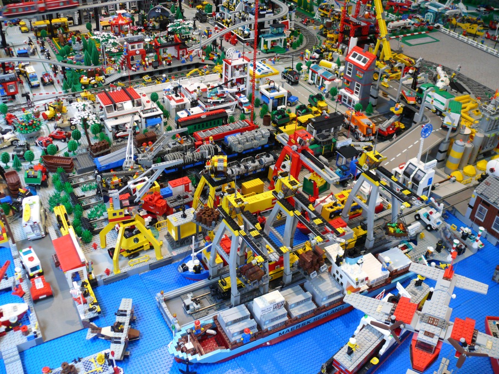 Lego-Welt jigsaw puzzle in Puzzle des Tages puzzles on TheJigsawPuzzles.com