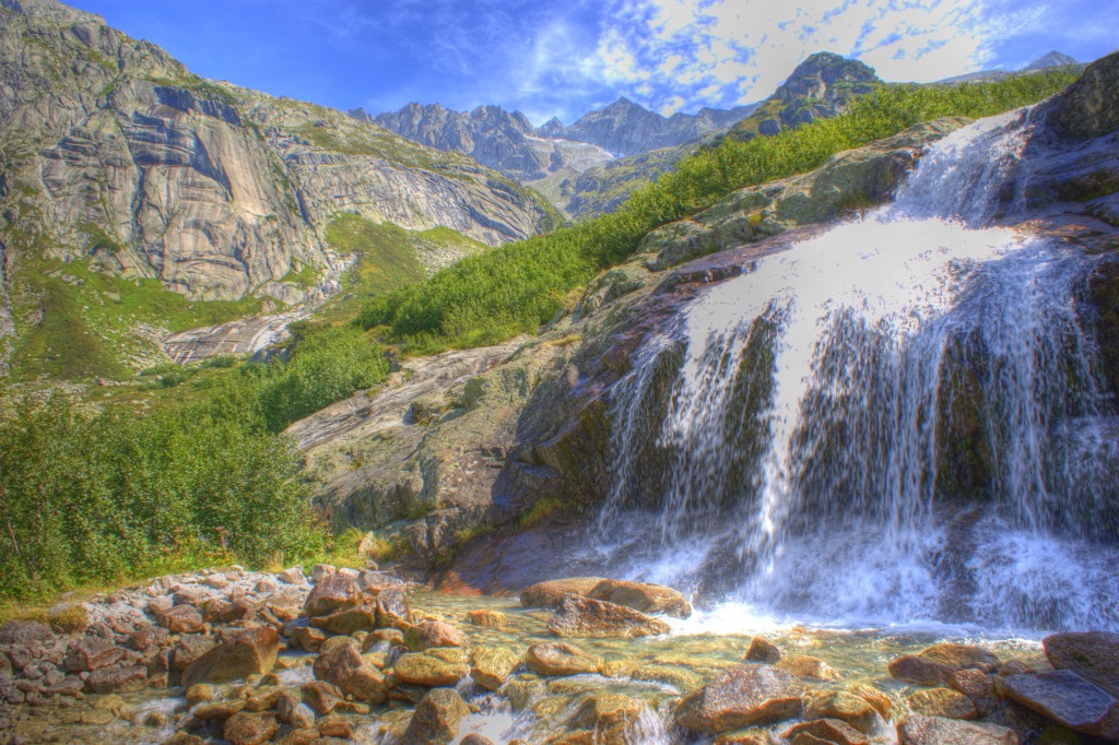 Berner Oberland, Switzerland jigsaw puzzle in Waterfalls puzzles on TheJigsawPuzzles.com