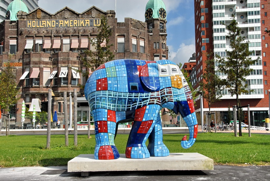 Парад слонов, Роттердам jigsaw puzzle in Животные puzzles on TheJigsawPuzzles.com