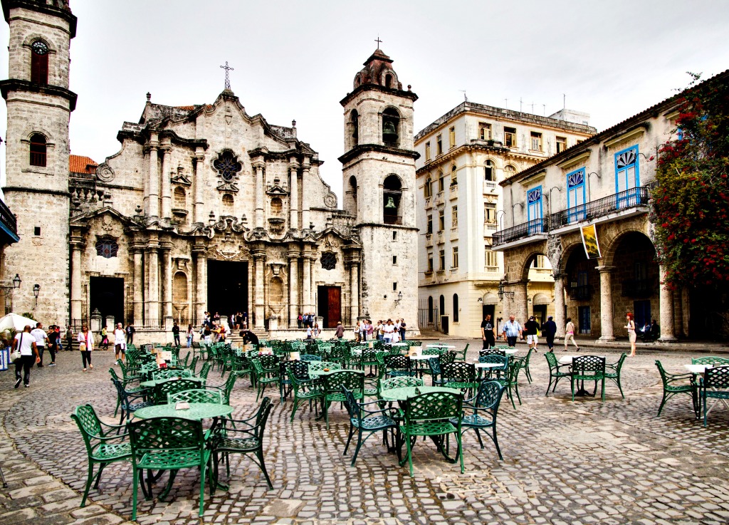 Cathédrale à La Havane,  Cuba jigsaw puzzle in Paysages urbains puzzles on TheJigsawPuzzles.com