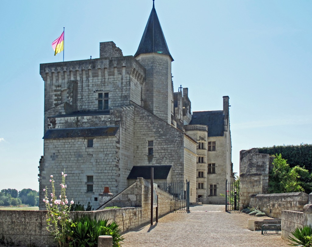 Château de Montsoreau jigsaw puzzle in Châteaux puzzles on TheJigsawPuzzles.com