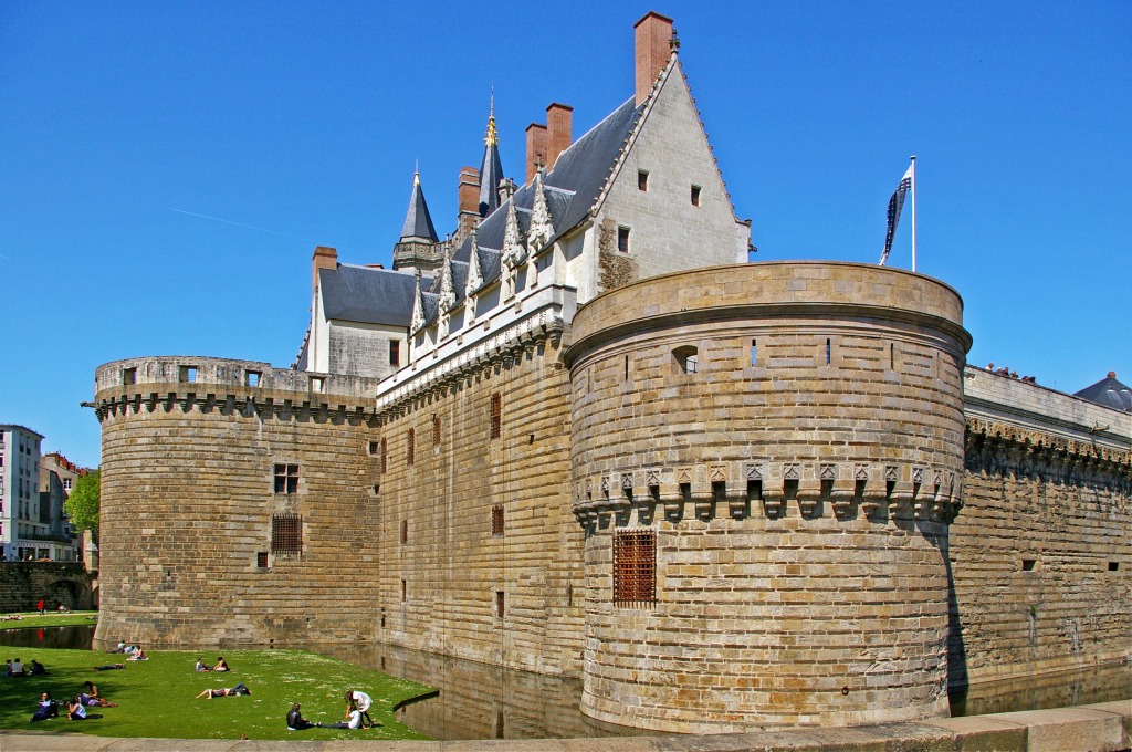 Château des Ducs de Bretagne, France jigsaw puzzle in Castles puzzles on TheJigsawPuzzles.com