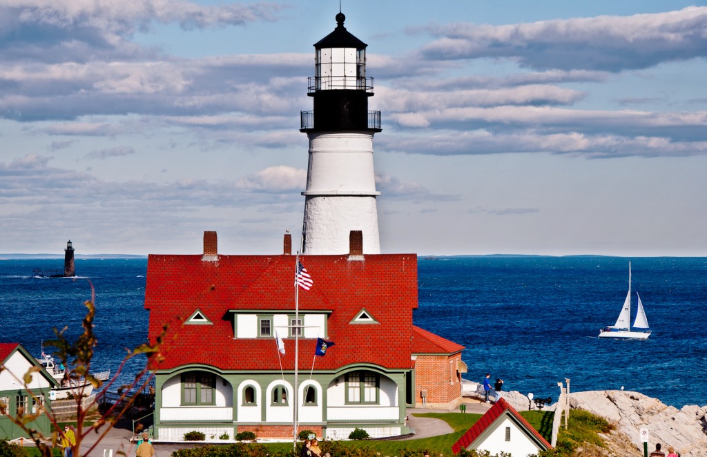 Portland Head Lighthouse jigsaw puzzle in Puzzle of the Day puzzles on TheJigsawPuzzles.com