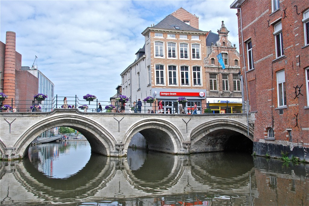 Mechelen, Antwerp, Belgium jigsaw puzzle in Bridges puzzles on TheJigsawPuzzles.com
