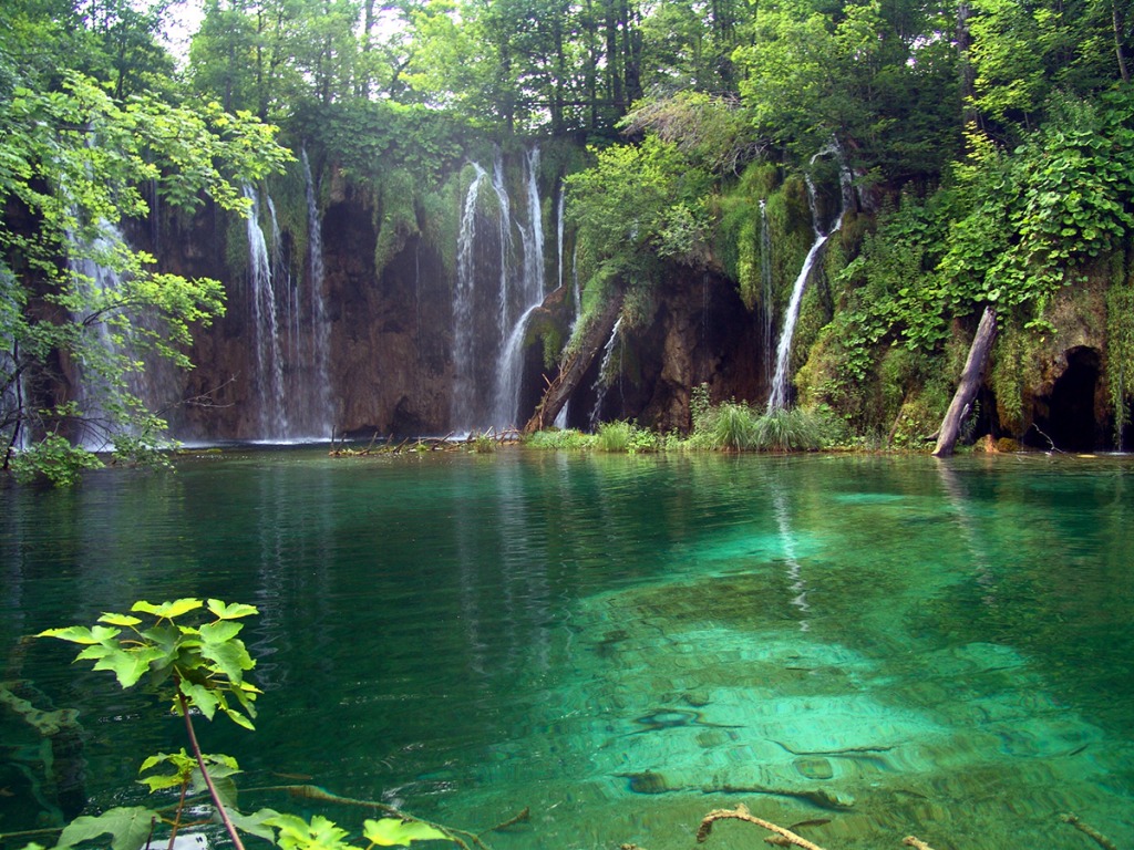 Plitvice Lakes National Park jigsaw puzzle in Waterfalls puzzles on TheJigsawPuzzles.com