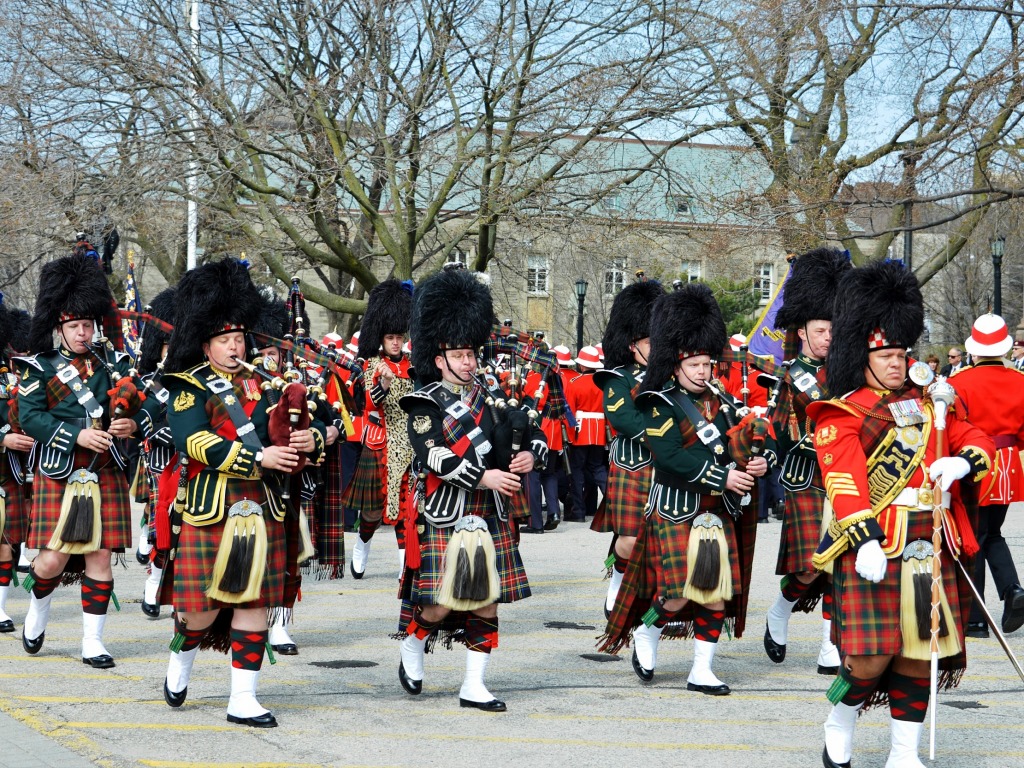 Pipes and Drums of the Royal Canadian Regiment jigsaw puzzle in People puzzles on TheJigsawPuzzles.com