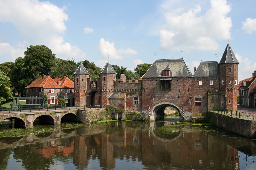 Amersfoort, Pays-Bas jigsaw puzzle in Châteaux puzzles on TheJigsawPuzzles.com