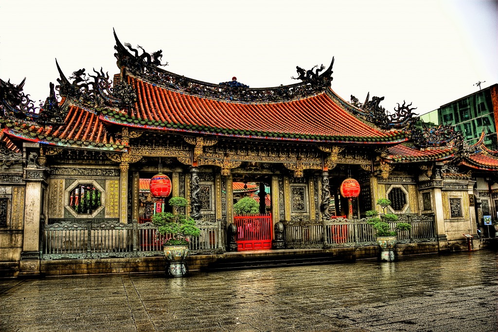 Longshan Temple, Taiwan jigsaw puzzle in Puzzle of the Day puzzles on TheJigsawPuzzles.com