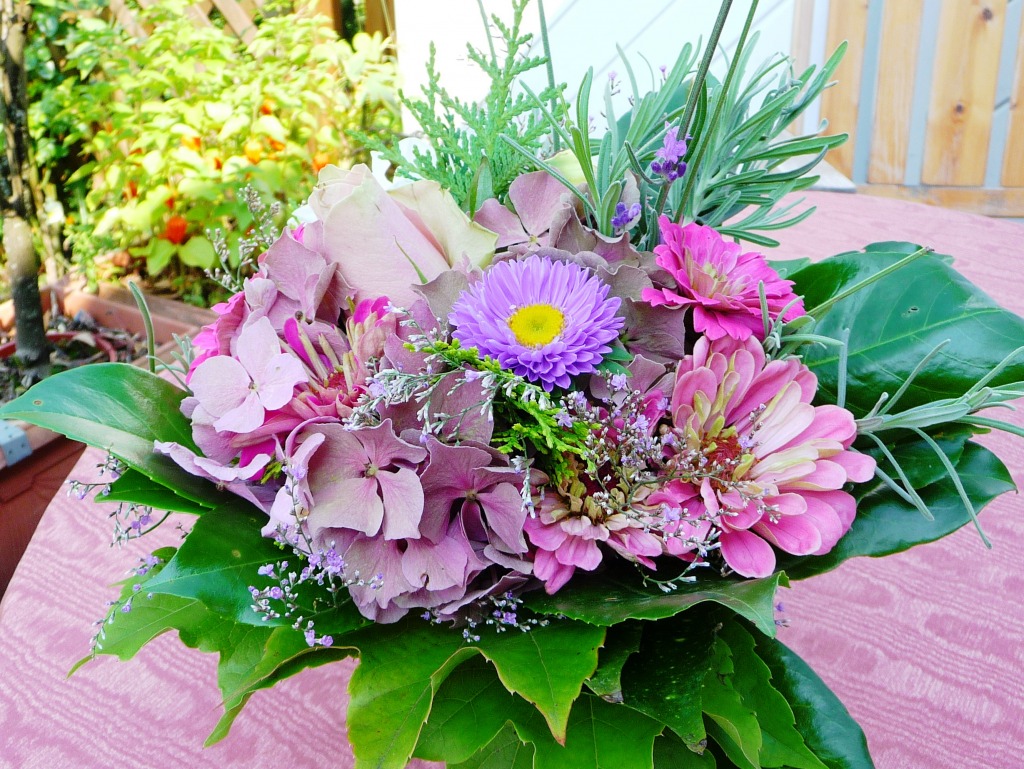 Late Summer Bouquet jigsaw puzzle in Flowers puzzles on TheJigsawPuzzles.com