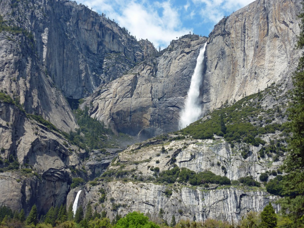 Upper & Lower Yosemite Falls jigsaw puzzle in Waterfalls puzzles on TheJigsawPuzzles.com