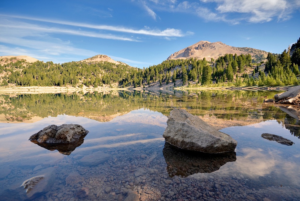 Lake Helen, Lassen Volcanic National Park jigsaw puzzle in Puzzle of the Day puzzles on TheJigsawPuzzles.com