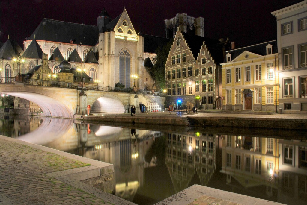 Night at the Gent's Channels jigsaw puzzle in Street View puzzles on TheJigsawPuzzles.com