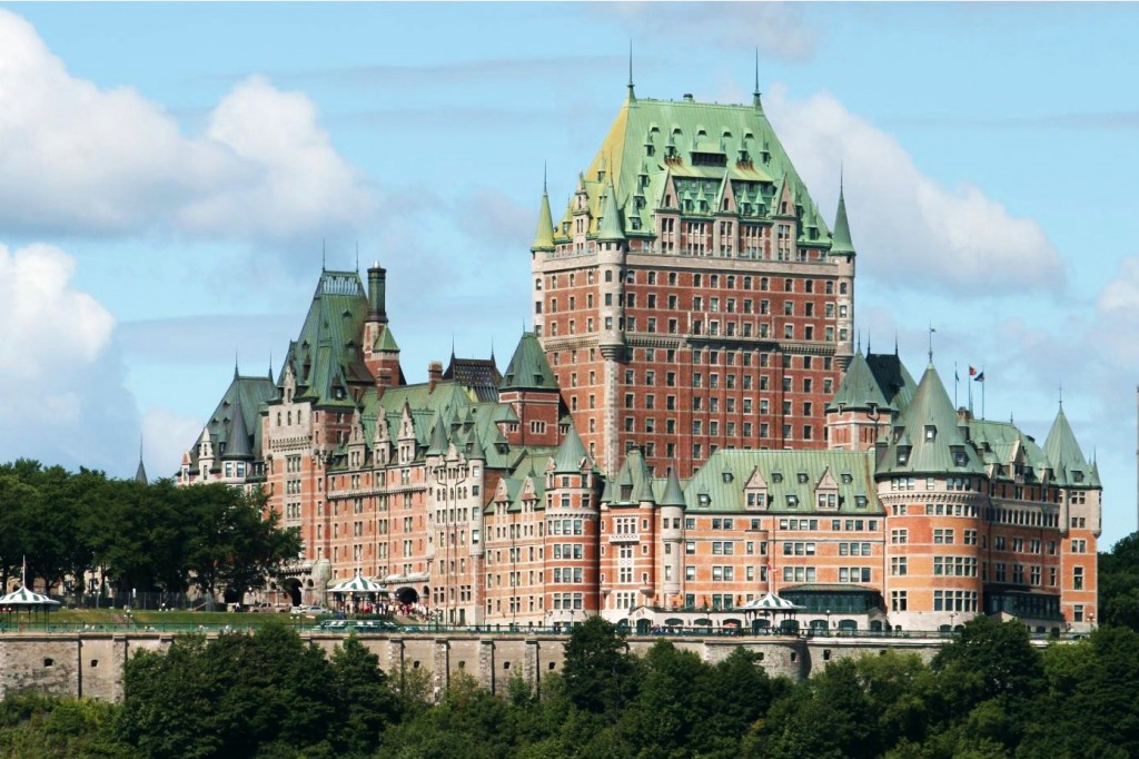 Chateau Frontenac, Stadt Quebec, Kanada jigsaw puzzle in Schlösser puzzles on TheJigsawPuzzles.com