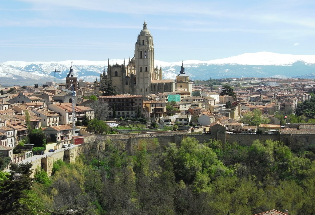 Kathedrale von Segovia, Spanien jigsaw puzzle in Schlösser puzzles on TheJigsawPuzzles.com