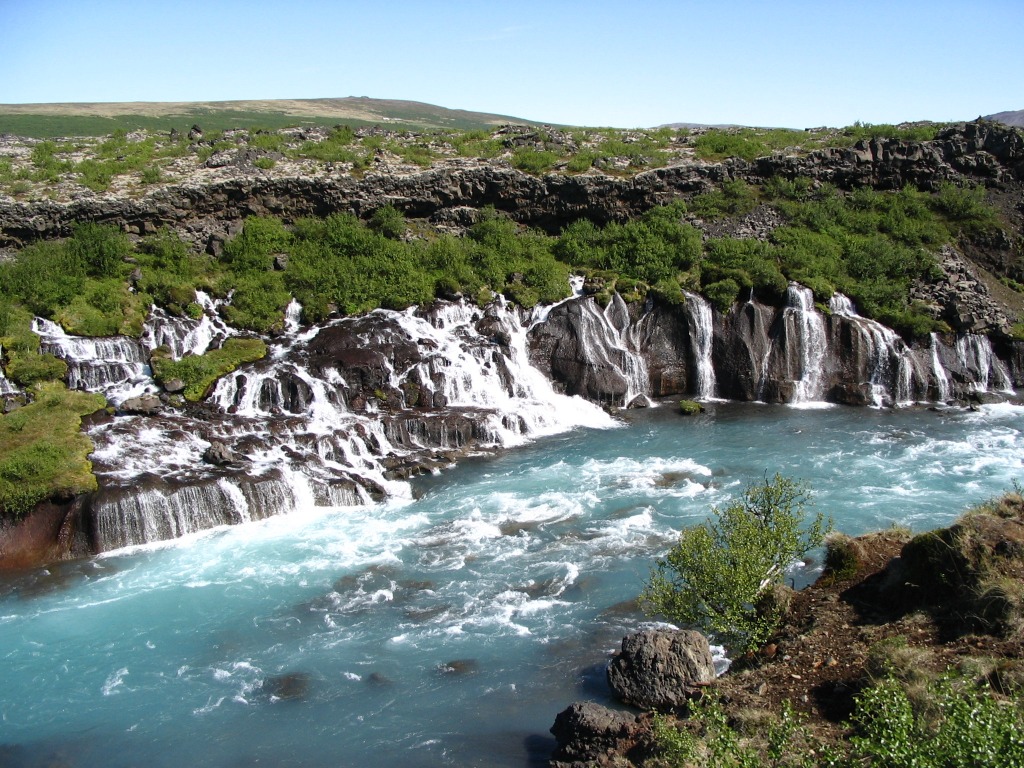 Водопады Хрёйнфоссар, Исландия jigsaw puzzle in Водопады puzzles on TheJigsawPuzzles.com