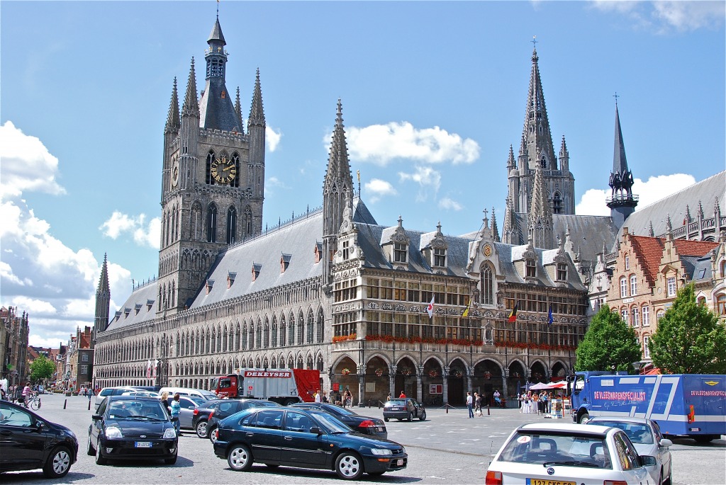Ypres, Belgique jigsaw puzzle in Paysages urbains puzzles on TheJigsawPuzzles.com