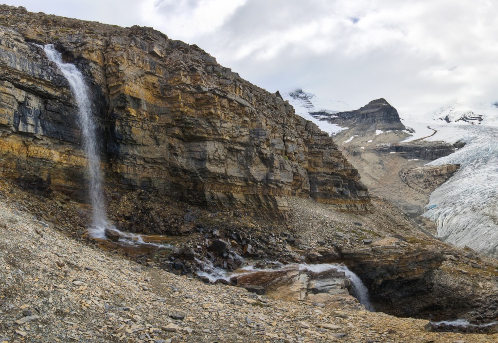 Robson Glacier Waterfall, Canada jigsaw puzzle in Waterfalls puzzles on TheJigsawPuzzles.com