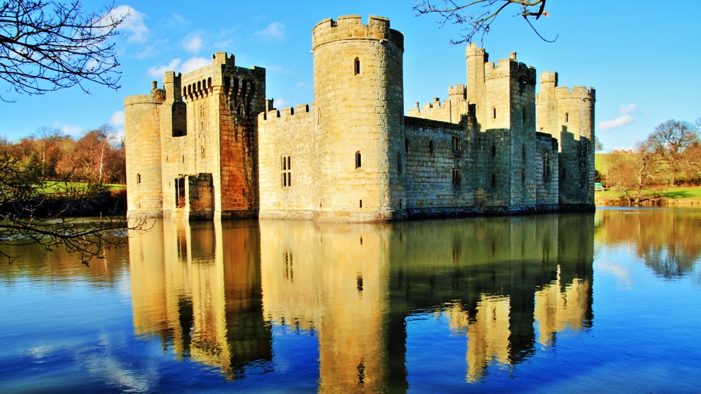 Bodiam Castle, East Sussex, England jigsaw puzzle in Castles puzzles on TheJigsawPuzzles.com