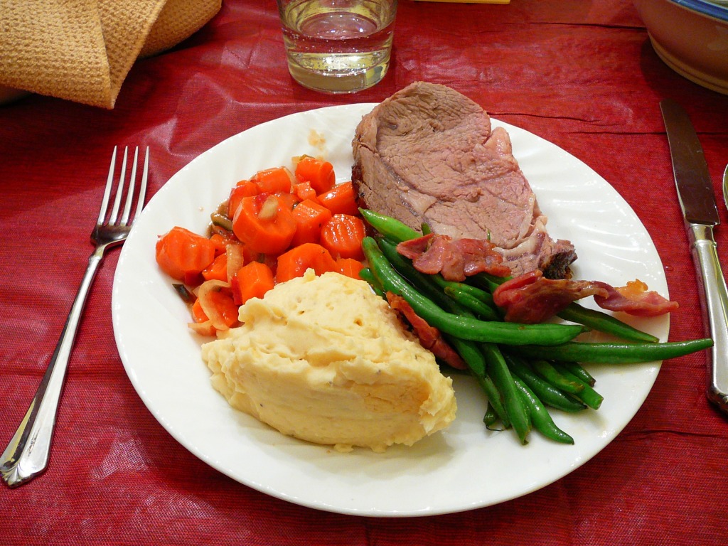 Christmas Day Dinner jigsaw puzzle in Food & Bakery puzzles on TheJigsawPuzzles.com