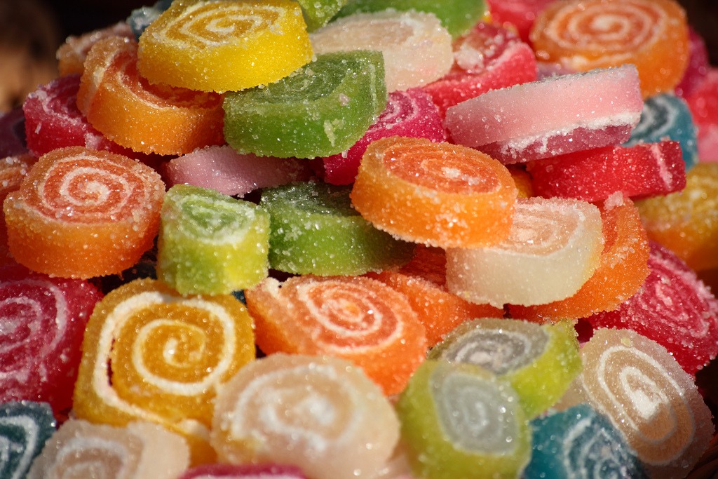 Candies jigsaw puzzle in Food & Bakery puzzles on TheJigsawPuzzles.com
