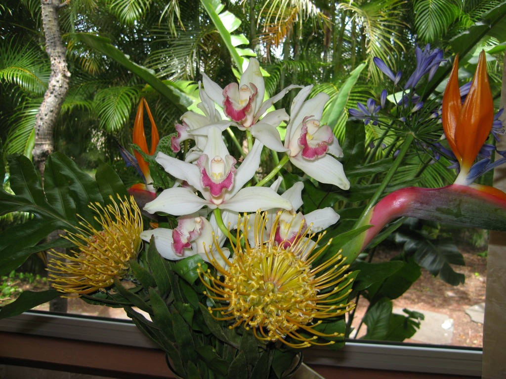 Arrangement de fleurs tropicales, Hawaï jigsaw puzzle in Fleurs puzzles on TheJigsawPuzzles.com