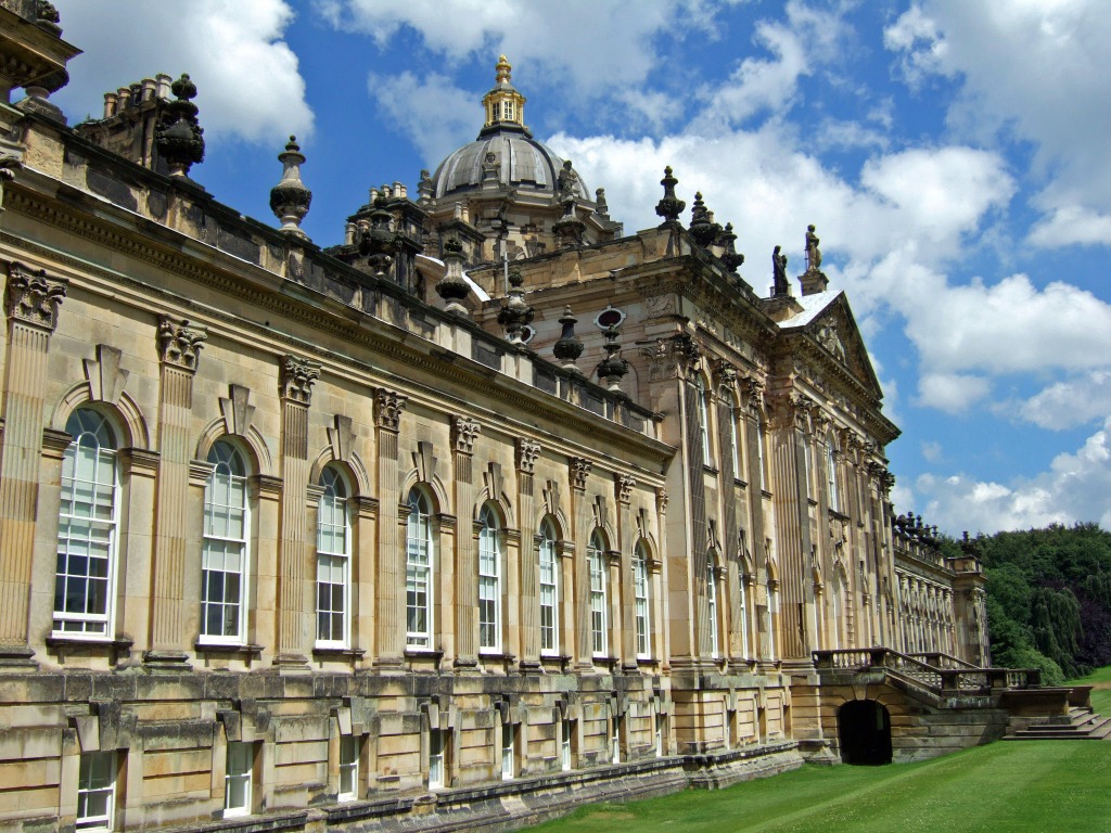 Castle Howard, North Yorkshire, England jigsaw puzzle in Castles puzzles on TheJigsawPuzzles.com