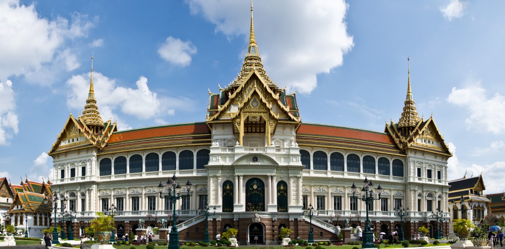 Le Grand Palais à Bangkok, Thaïlande jigsaw puzzle in Châteaux puzzles on TheJigsawPuzzles.com