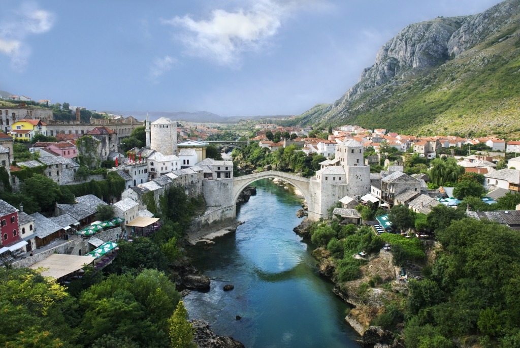 Cidade Antiga de Mostar, Bósnia jigsaw puzzle in Pontes puzzles on TheJigsawPuzzles.com