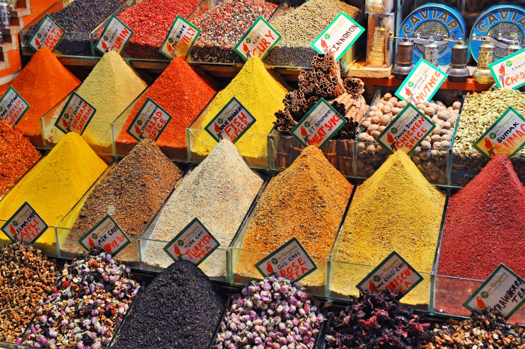Spice Market in Istanbul, Turkey jigsaw puzzle in Food & Bakery puzzles on TheJigsawPuzzles.com