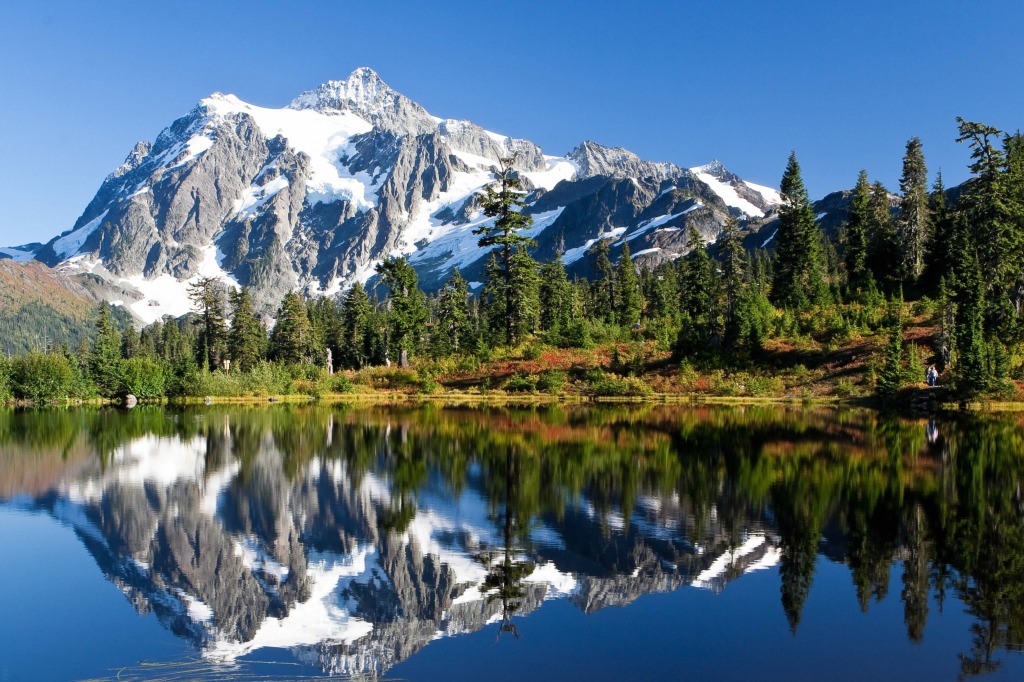 Hiking in North Cascades National Park jigsaw puzzle in Great Sightings
