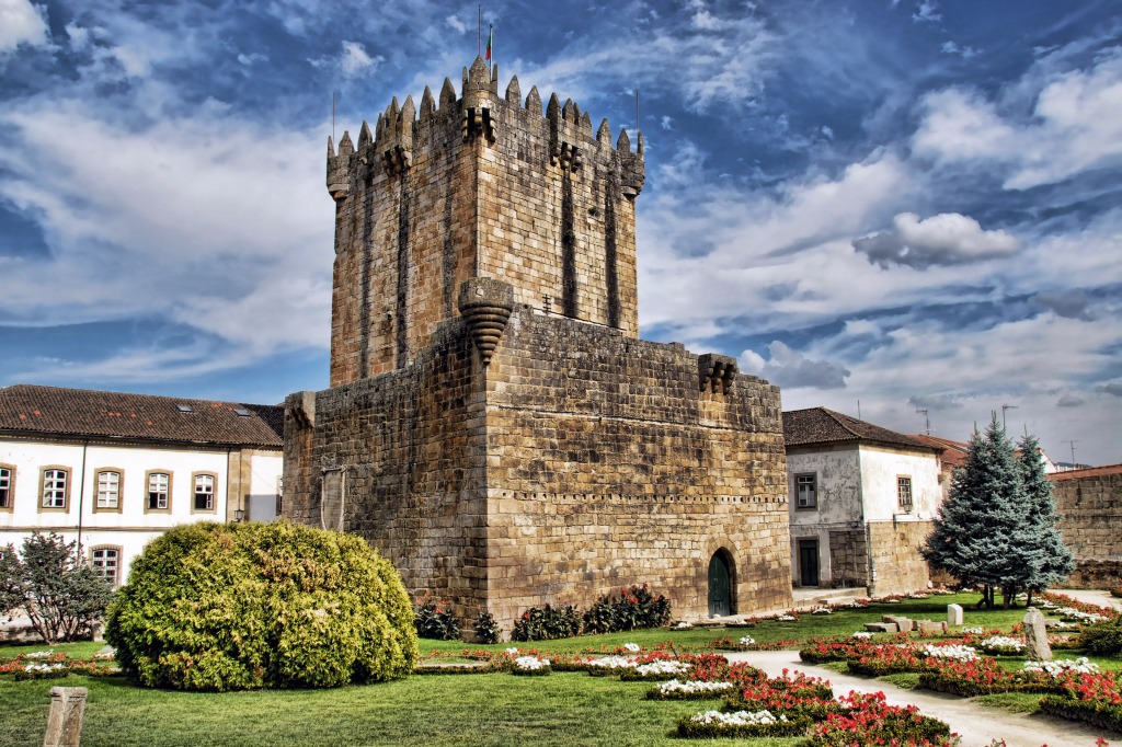 Castelo de Chaves, Portugal jigsaw puzzle in Quebra-Cabeça do Dia puzzles on TheJigsawPuzzles.com