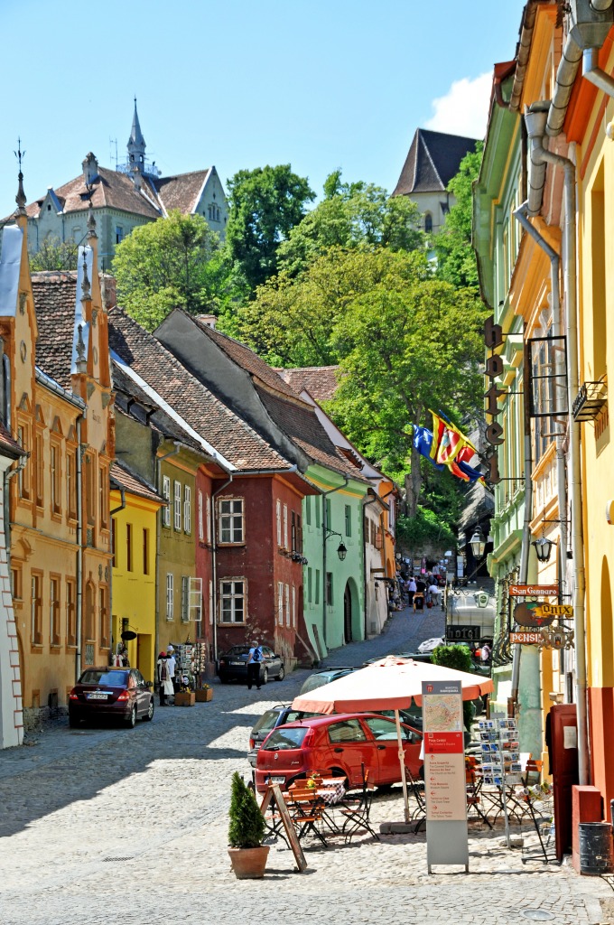Sighisoara, Roumanie jigsaw puzzle in Paysages urbains puzzles on TheJigsawPuzzles.com