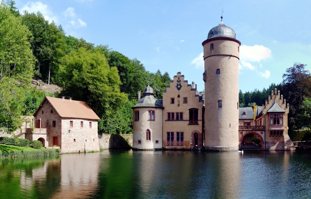 Mespelbrunn Water Castle, Germany jigsaw puzzle in Castles puzzles on TheJigsawPuzzles.com