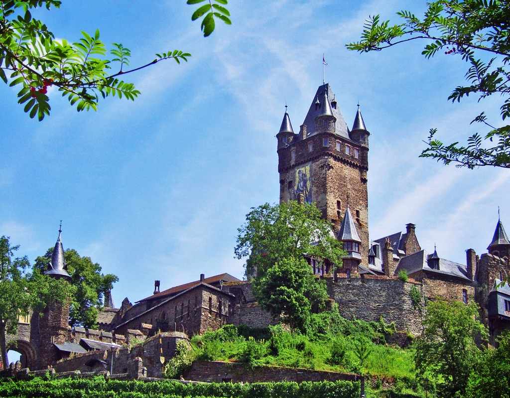 Castle of Cochem, Germany jigsaw puzzle in Castles puzzles on TheJigsawPuzzles.com