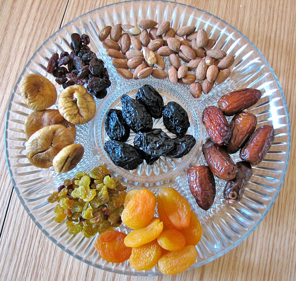 Dried Fruit and Nuts jigsaw puzzle in Fruits & Veggies puzzles on TheJigsawPuzzles.com