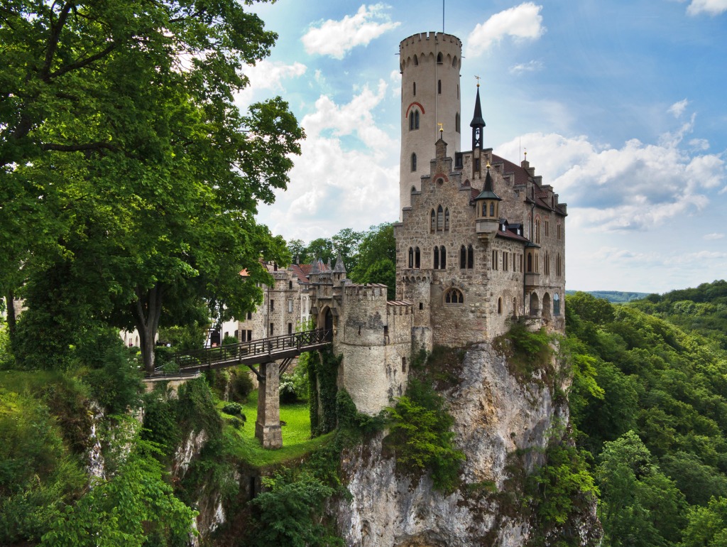Lichtenstein Castle, Germany jigsaw puzzle in Castles puzzles on TheJigsawPuzzles.com