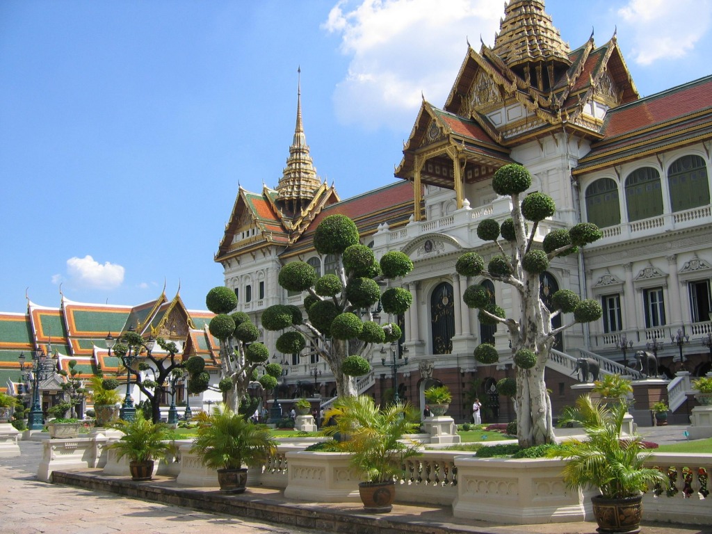 Le Grand Palace, Bangkok, Thaïlande jigsaw puzzle in Châteaux puzzles on TheJigsawPuzzles.com